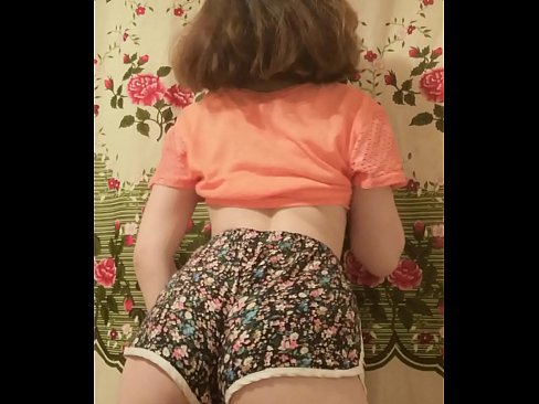 ❤️ Szexi fiatal csaj vetkőzteti le a rövidnadrágját a kamera előtt. ❤ Csak pornó at hu.com-fullporner.ru ️❤